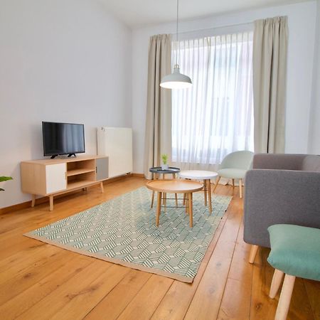 Heart Of Grand Place - Stunning 3Br Triplex Brussel Bagian luar foto