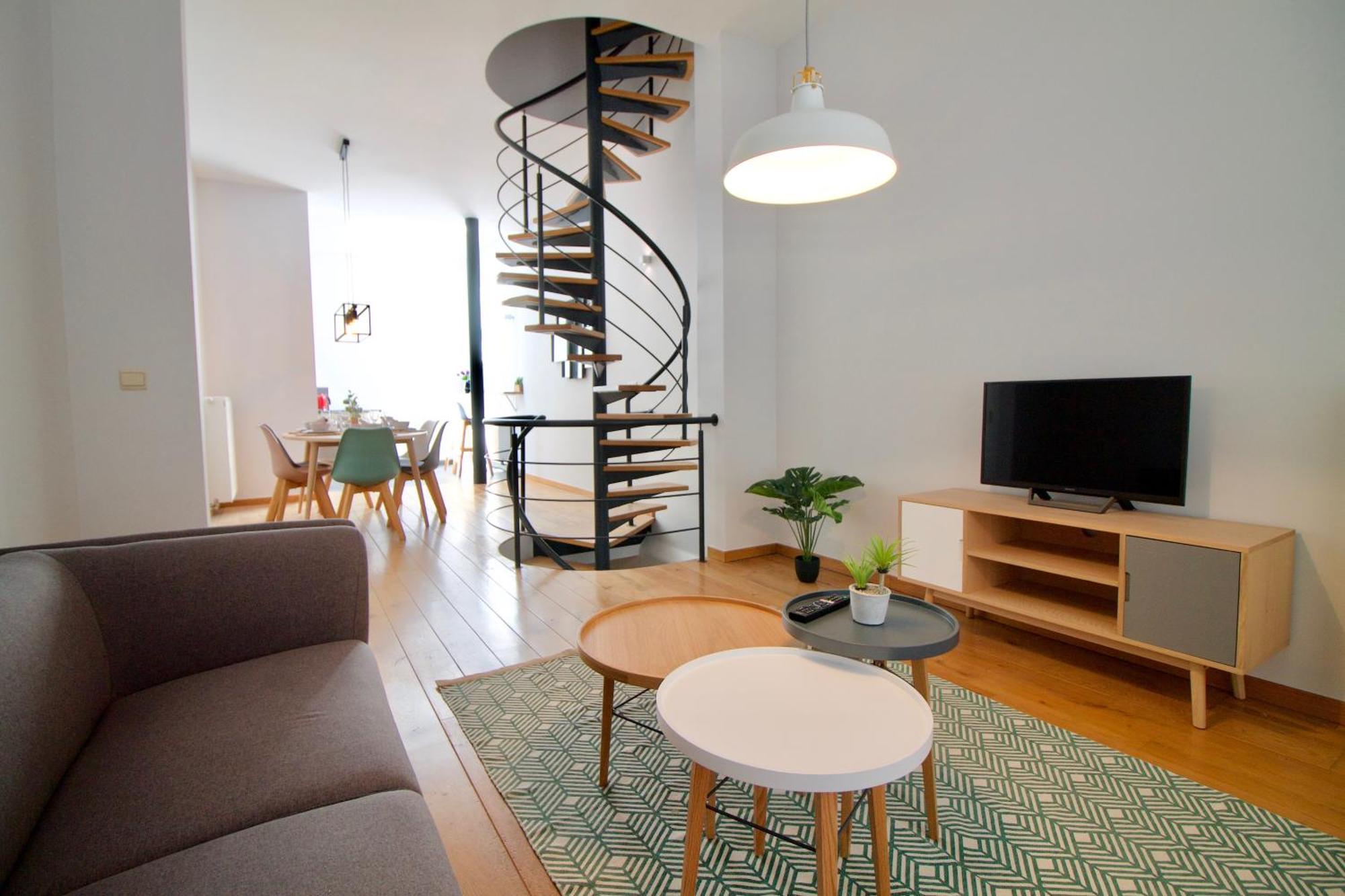 Heart Of Grand Place - Stunning 3Br Triplex Brussel Bagian luar foto