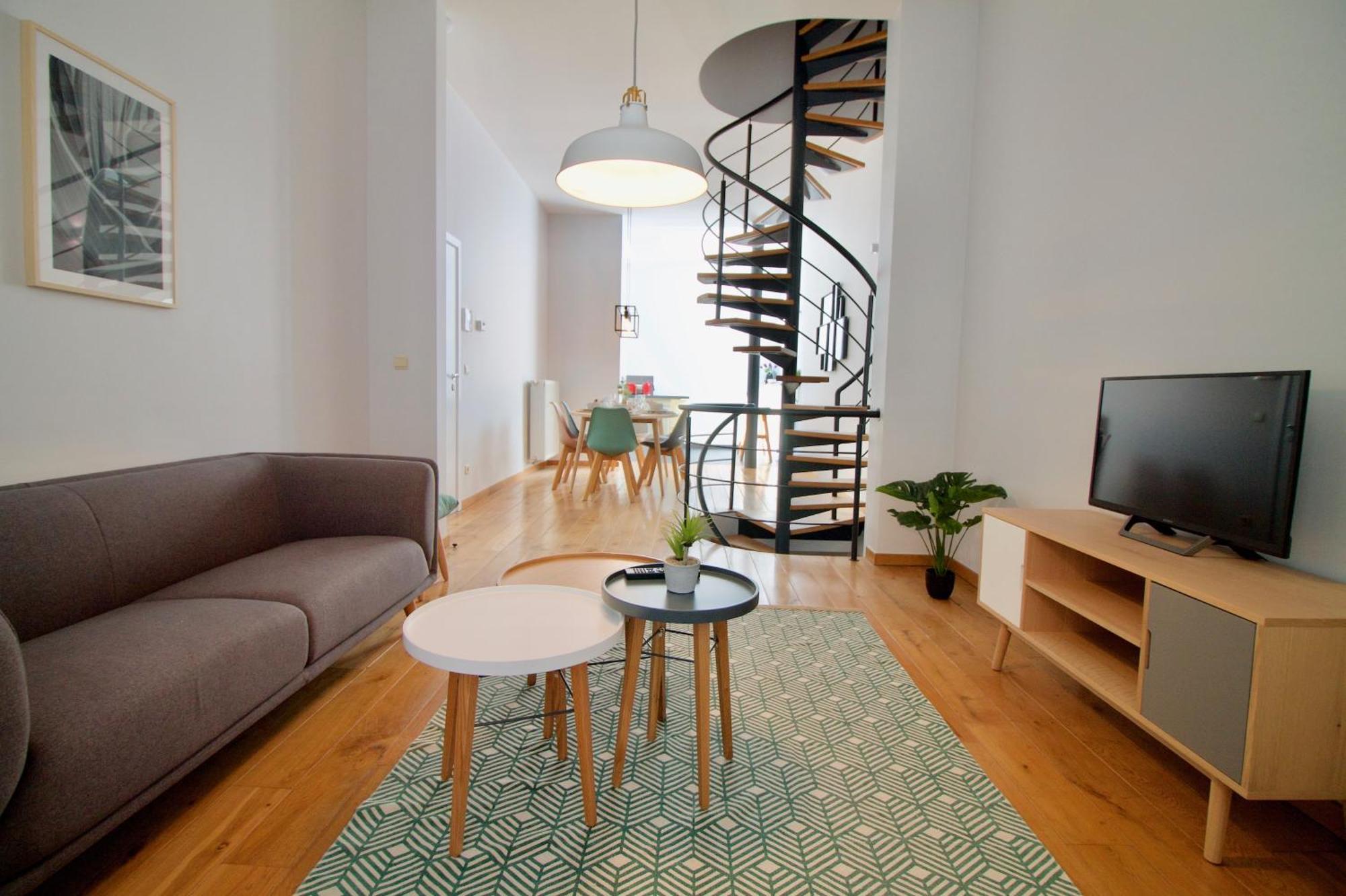 Heart Of Grand Place - Stunning 3Br Triplex Brussel Bagian luar foto